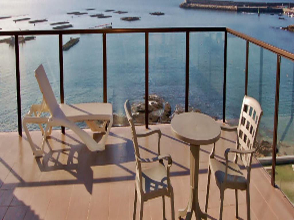 Apartamentos Turísticos Playa de Osmo Corme Exterior foto