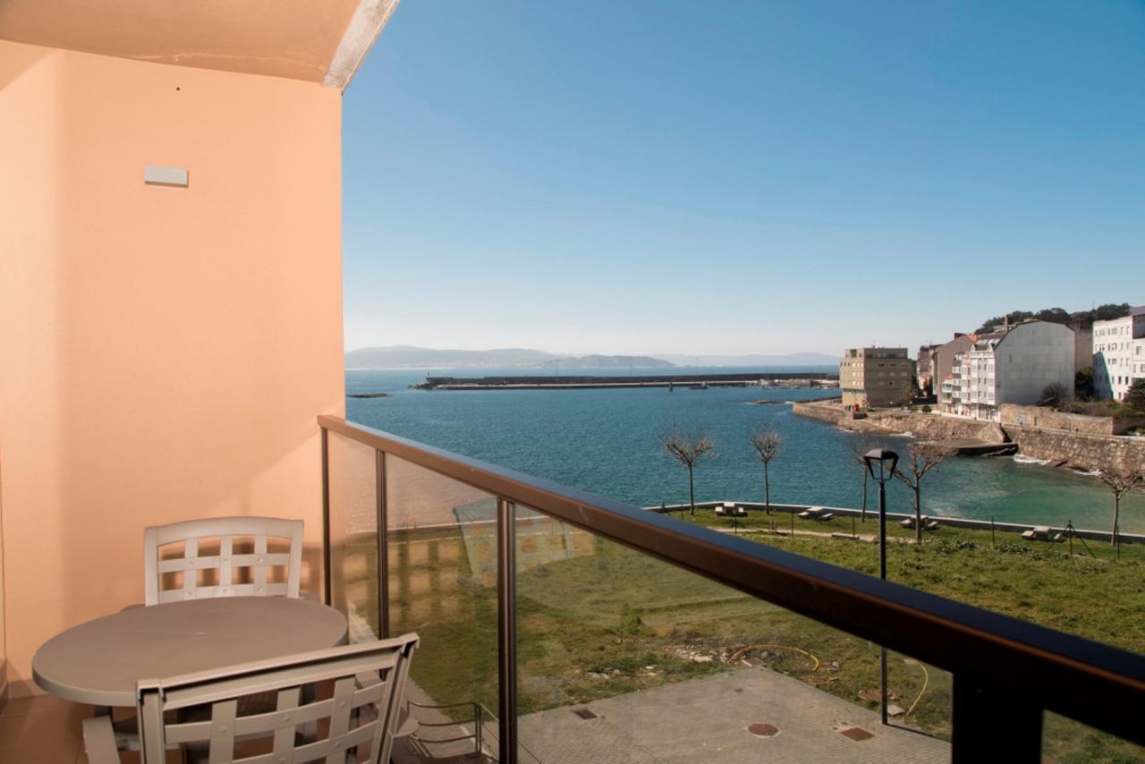 Apartamentos Turísticos Playa de Osmo Corme Exterior foto